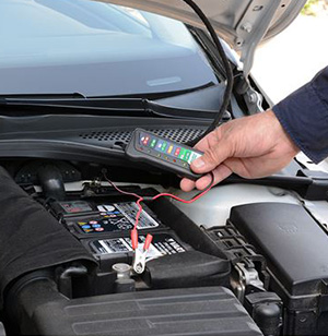 Comment tester une batterie de voiture avec un multimètre