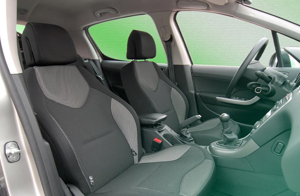 Housses et couvre-siège auto