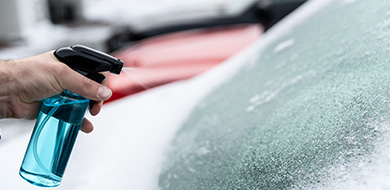 Comment éviter la formation de givre sur ma voiture ?