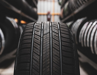 Dans quelles situations privilégier un pneu premier prix